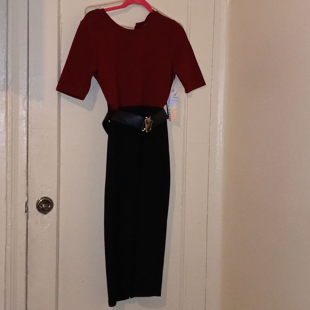 Almost Famous (NWT)Pencil skirt Vintage Style Dress.